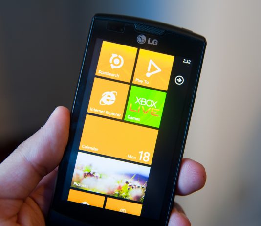 LG Optimus 7 si Windows Phone 7