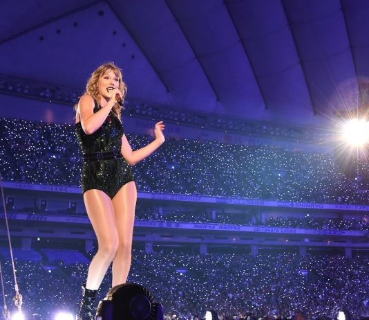 Fosta vedeta Shane Lynch, sustine ca Taylor Swift efectueaza ritualuri satanice in fata fanilor